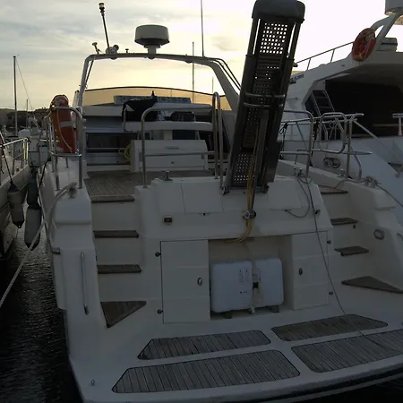 船上ホテル Boat アルゲーロ